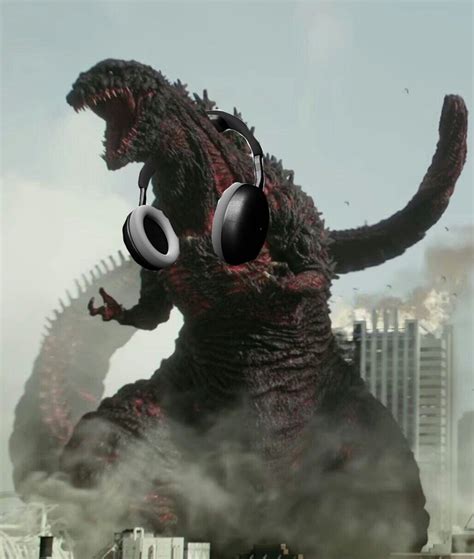 Shin Godzilla is now wearing headphones : GODZILLA