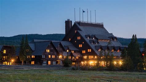 Yellowstone Lodge Reservation - How to Book a Package for Your Family ...