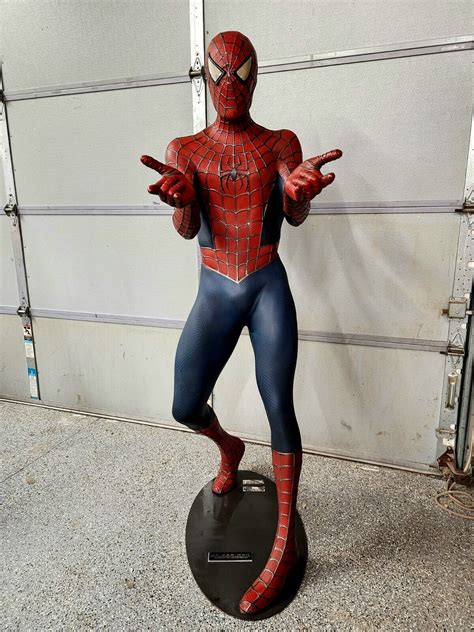 Blockbuster Limited Edition Life-Size Spiderman Statue (No. 1365 of ...