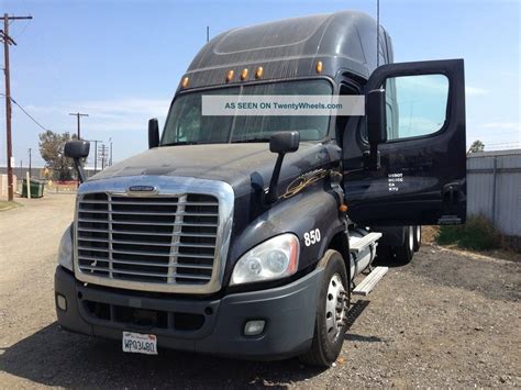 2009 Freightliner Cascadia 125