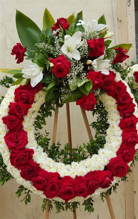 How To Make Simple Funeral Flowers - Check out this #beautiful #floral ...