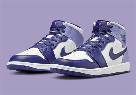 Air Jordan 1 Mid GS "Purple Toe" DQ8423-515 | SneakerNews.com