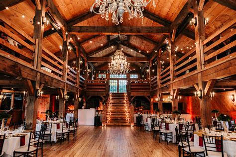 The Red Lion Inn and Barn | Reception Venues - The Knot