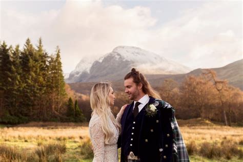 A Winter Fairytale at Inverlochy Castle in Scotland: Olivia & Ryan