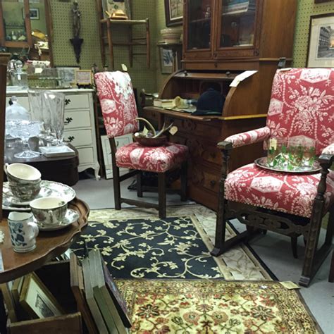 Dealer No. 35 | Warson Woods Antiques