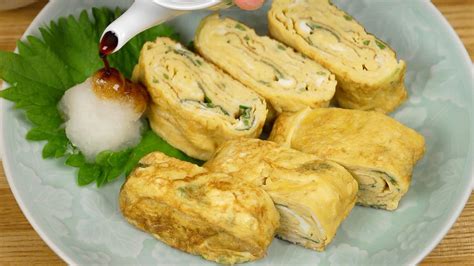 Tamagoyaki Recipe (Japanese Omelette) - Cooking with Dog