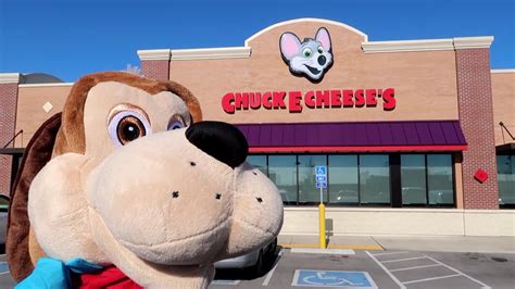 Chuck E Cheese Jasper T Jowls PLUSH DOLL Surprise TOYS - YouTube