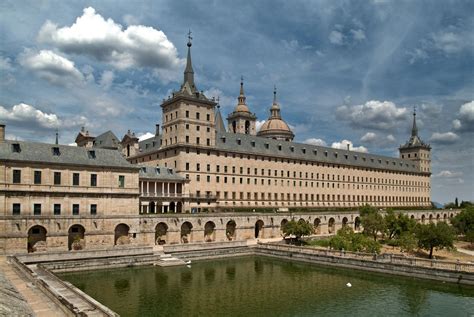 Monasterio de San Lorenzo de El Escorial | Architecture, Historical ...