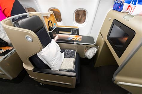 Review - Qantas A330 Business Class, Tokyo Narita - Brisbane - Zac George