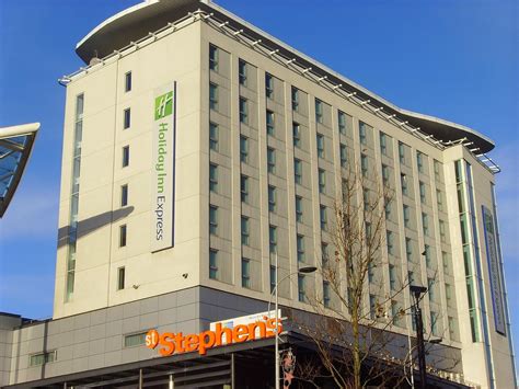 HOLIDAY INN EXPRESS HULL CITY CENTRE, AN IHG HOTEL - Updated 2024 ...