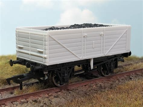 A002 OO Unpainted 7 Plank Wagon - Harrison Brown Models