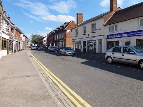 "Thatcham, Berkshire" by Paul Hilton at PicturesofEngland.com