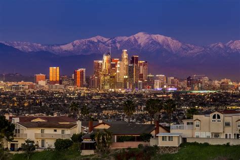 Downtown Los Angeles Skyline at Dusk | Los angeles skyline, Skyline ...