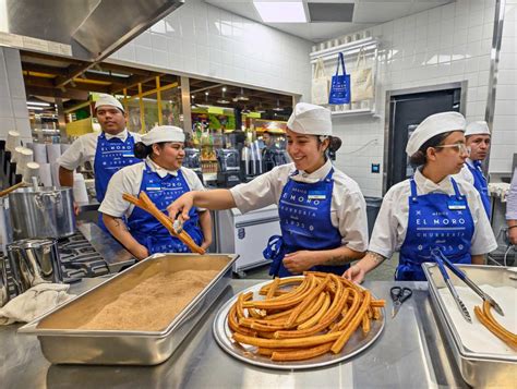 First look inside Mercado González, Costa Mesa’s colossal new food hall ...