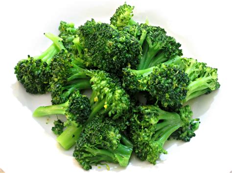 How to Cook Broccoli - Poor Man's Gourmet Kitchen