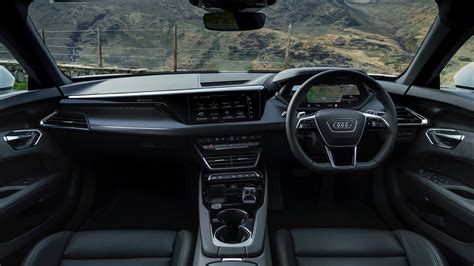 Audi e-tron GT Interior Layout & Technology | Top Gear