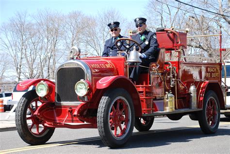 Antique Fire Truck | An old fire truck in the Westhampton Be… | Flickr