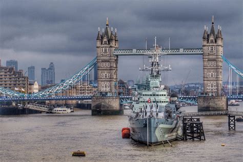 Tower Bridge & HMS Belfast | Two of London's most iconic sig… | Flickr