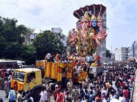 Ganesh immersion procession passes off peacefully in Hyderabad