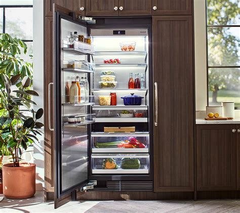 30" Integrated Column Refrigerator, Built-In & Panel Ready | Signature ...