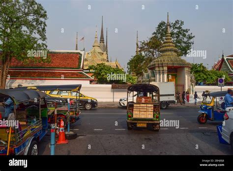 Chao Phraya River & Buddhist Temples, Bangkok 220120 Stock Photo - Alamy