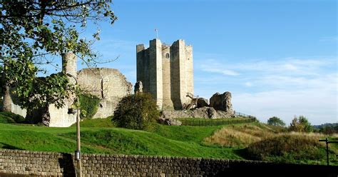 CONISBROUGH PHOTOS: CONISBROUGH CASTLE