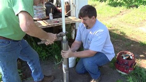 How to install a Submersible Pump - YouTube