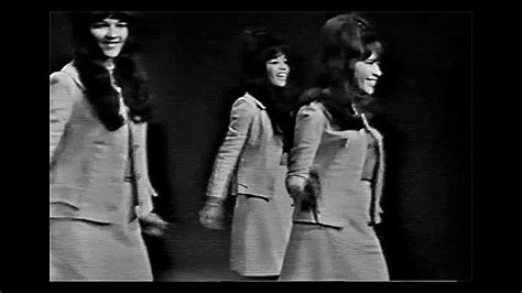 The Ronettes (live Performance in Stereo) - Be My Baby (August 11th ...