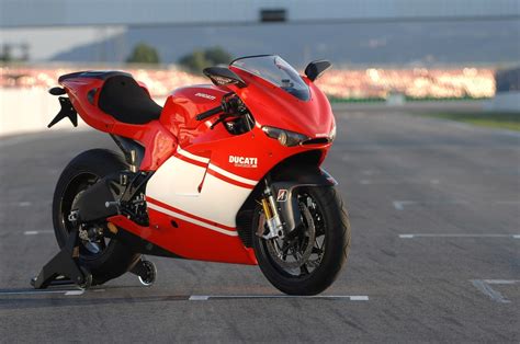 Ducati Desmosedici RR