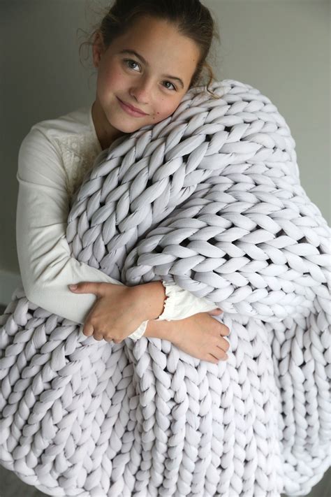 How To Make A Hand Crochet Chunky Blanket | atelier-yuwa.ciao.jp