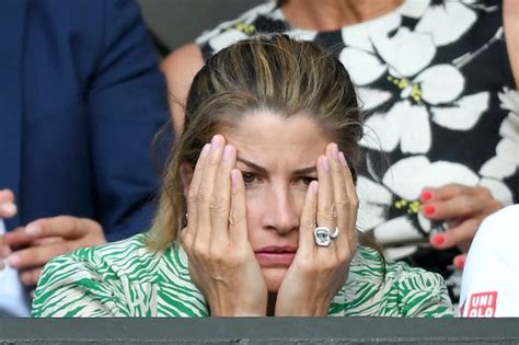 These Stressed Photos of Mirka Federer Are Going Viral