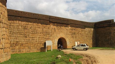 Devanahalli Fort is your date with history | Times of India Travel