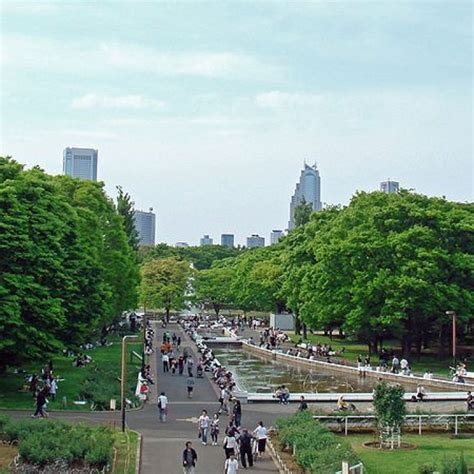 Yoyogi Park: "So there I was..." (closed) | Digimon Forum RP