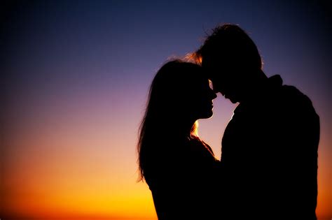 Wallpaper : sunset, night, love, silhouette, couple, backlighting ...