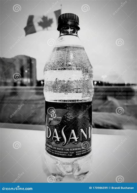 Dasani Water Bottle editorial stock image. Image of canadaflag - 170986599