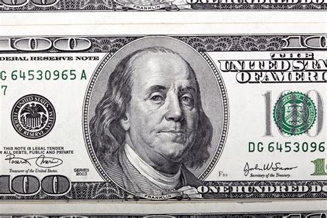 Benjamin Franklin 100 Dollar Bill Portrait — Stock Photo © eldadcarin ...