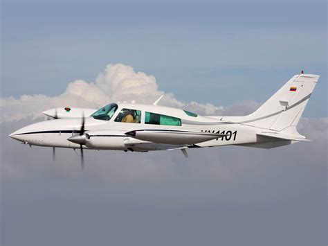 wallpapers: Cessna 310 Aircraft