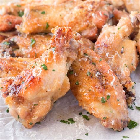 Extra Crispy Oven Baked Chicken Wings (with Garlic Parmesan Sauce ...