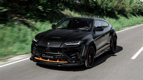 2023 Lamborghini Urus S and Performante