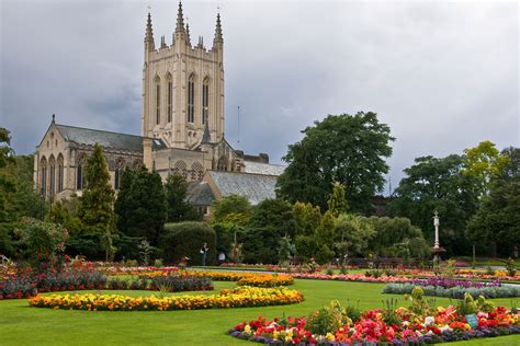 Cathedral Bury St Edmunds Cathedral | Cathedral, Ferry building san ...