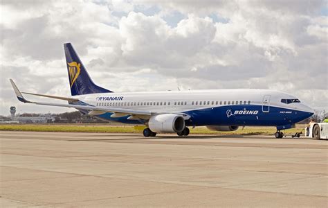 Ab jetzt 737 Max: Ryanair nahm letzte Boeing 737-800 in Empfang ...