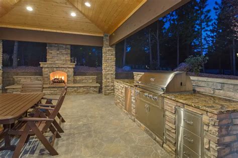 19 Must-See Outdoor Kitchen Ideas to Get You Cooking Outside in 2022