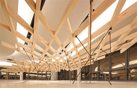 Faculty Install Grid Structure for SUTD Open House | ArchDaily