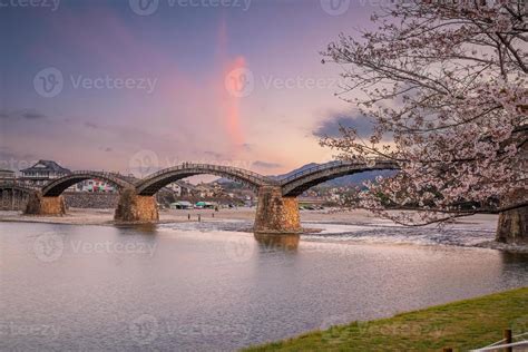 Cherry blossom at Kintaikyo bridge Iwakuni city, Japan 19467472 Stock ...