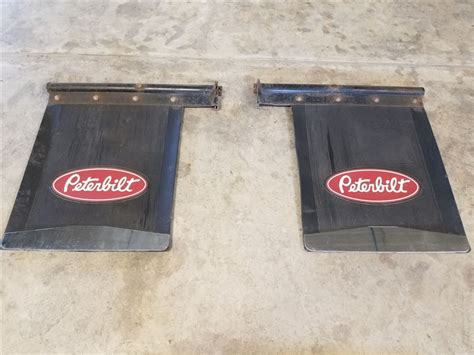 What You Should Know About Peterbilt Mud Flaps