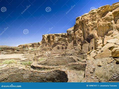 Chaco Canyon Ruins stock image. Image of history, abandoned - 10987411