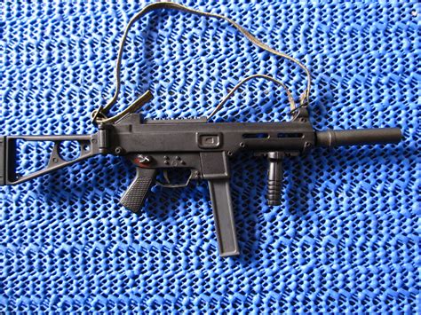 Zenith 1/6 scale military shop: 1/6 scale UMP-45 Submachine Gun