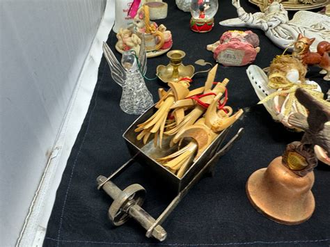 Lot #4 - Vintage Knickknacks & Home Decor (Please Read Description ...