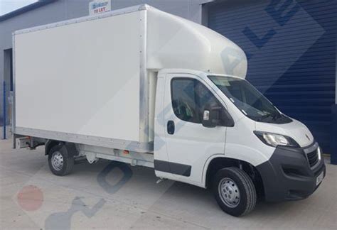 Peugeot Boxer Luton Body van inc Tail lift 13.4ft 335L3 Blue2.2HDi ...