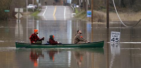 Washington flooding - Photos of the week - The week in pictures ...